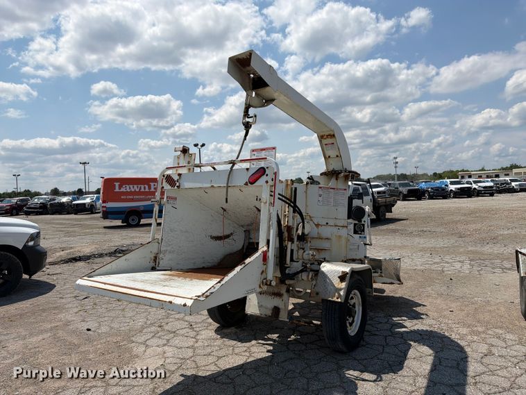 image for item YA4040 2017 Bandit 200UC wood chipper