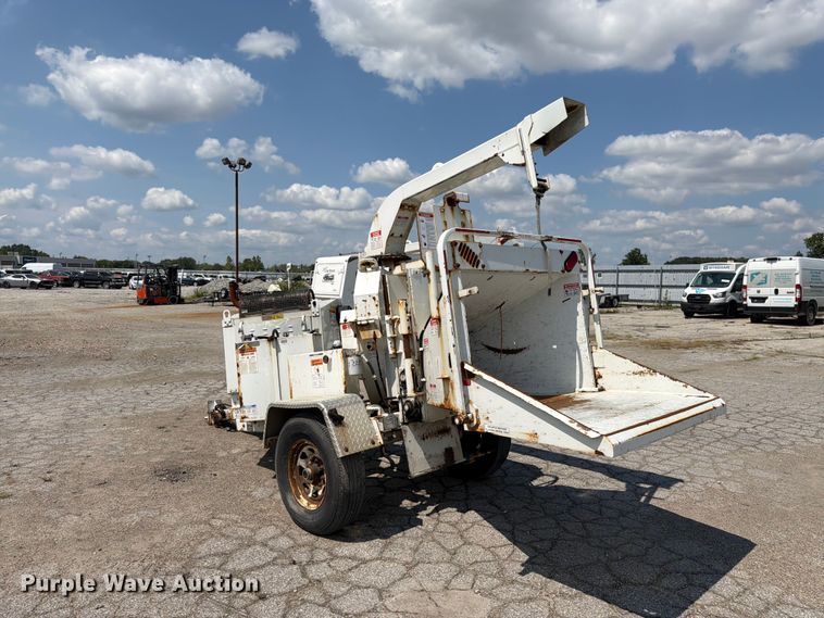 image for item YA4040 2017 Bandit 200UC wood chipper