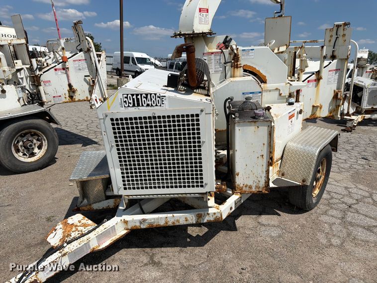 image for item YA4040 2017 Bandit 200UC wood chipper