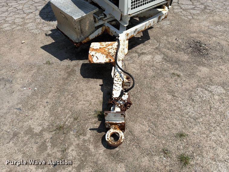 image for item YA4040 2017 Bandit 200UC wood chipper