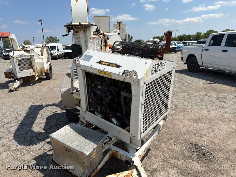 image for item YA4040 2017 Bandit 200UC wood chipper
