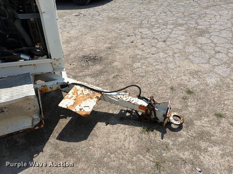 image for item YA4040 2017 Bandit 200UC wood chipper