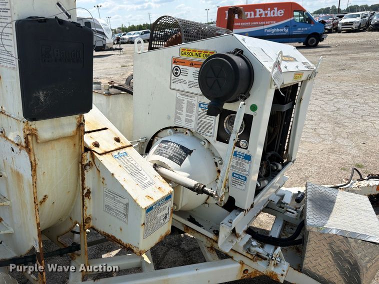 image for item YA4040 2017 Bandit 200UC wood chipper