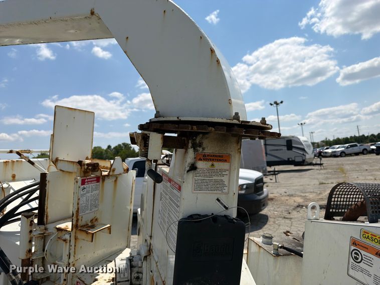 image for item YA4040 2017 Bandit 200UC wood chipper