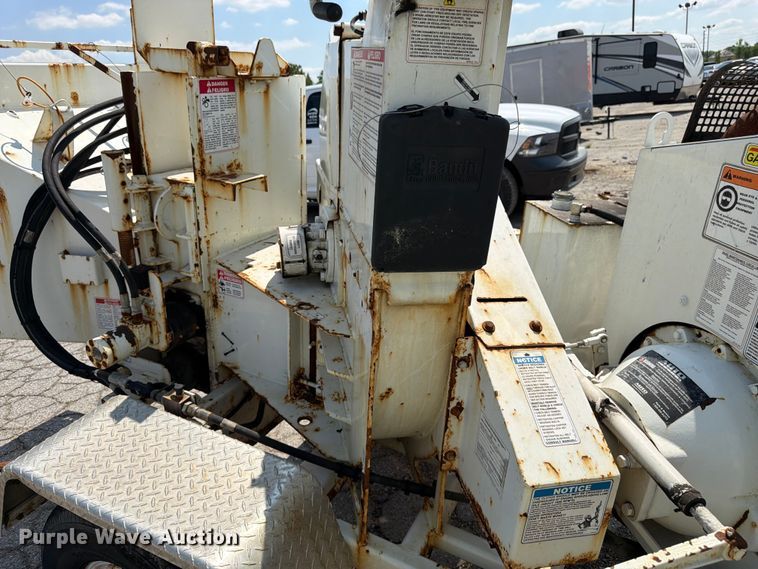 image for item YA4040 2017 Bandit 200UC wood chipper