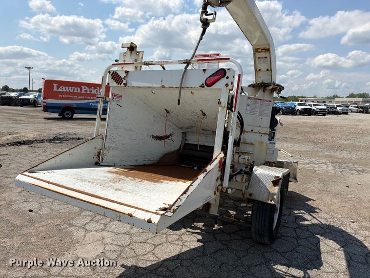 image for item YA4040 2017 Bandit 200UC wood chipper