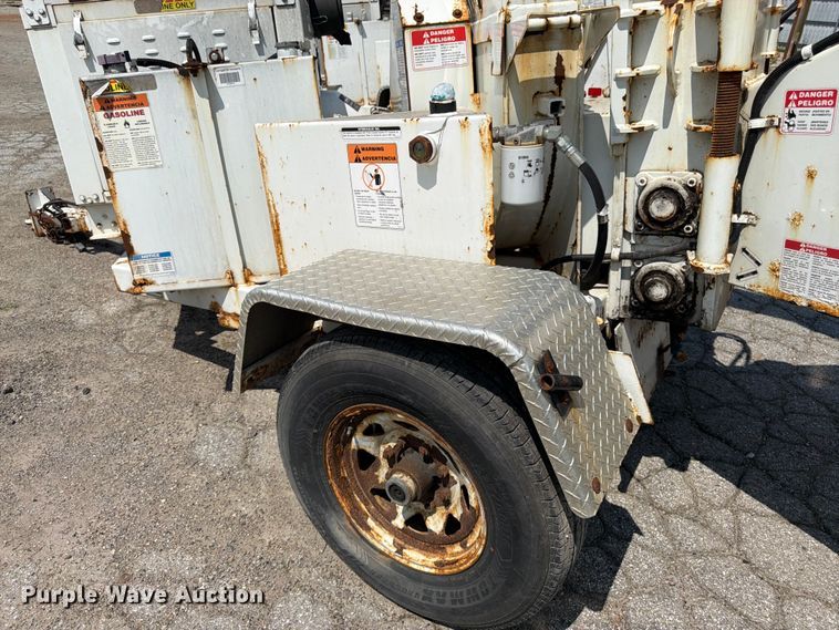 image for item YA4040 2017 Bandit 200UC wood chipper