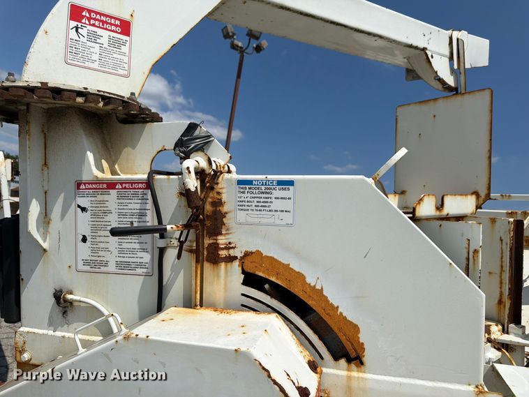 image for item YA4040 2017 Bandit 200UC wood chipper