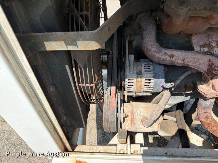 image for item YA4040 2017 Bandit 200UC wood chipper