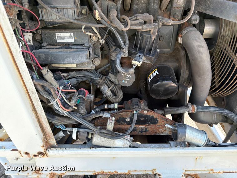 image for item YA4040 2017 Bandit 200UC wood chipper