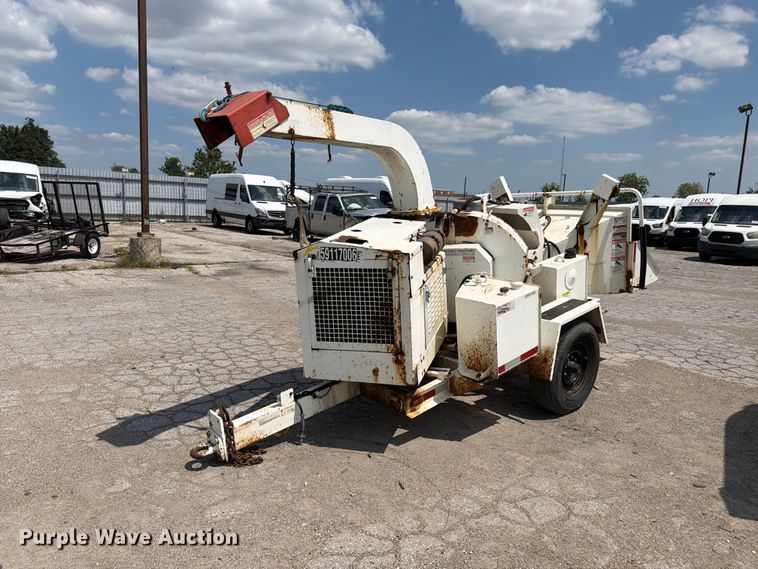 2010 Morbark M12D wood chipper