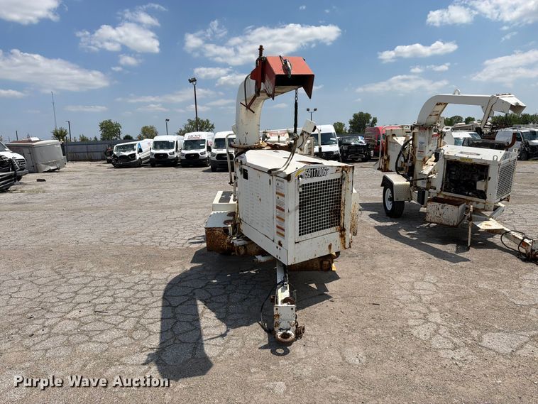 image for item YA4041 2010 Morbark M12D wood chipper