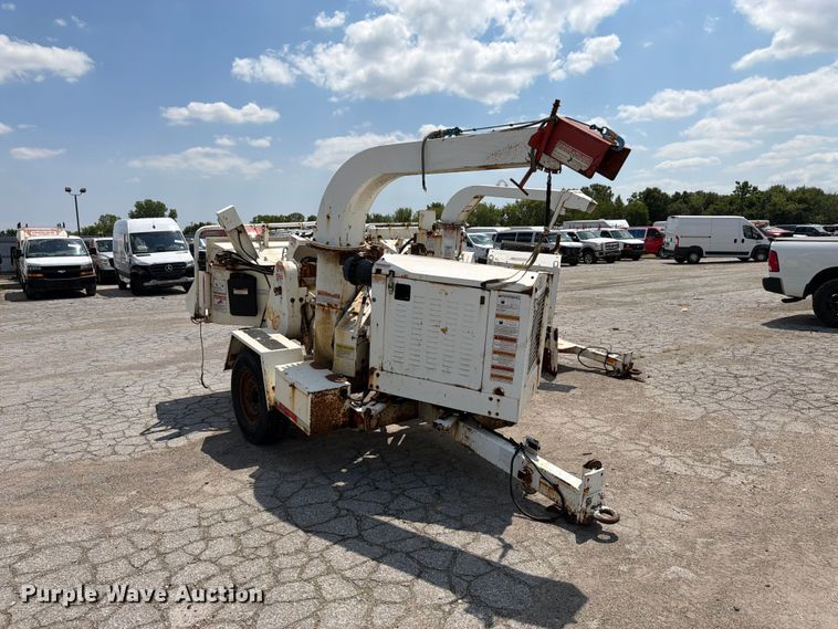 image for item YA4041 2010 Morbark M12D wood chipper