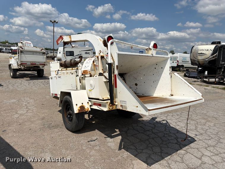 image for item YA4041 2010 Morbark M12D wood chipper