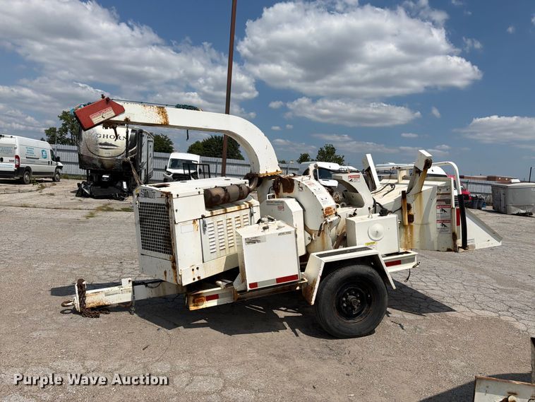 image for item YA4041 2010 Morbark M12D wood chipper