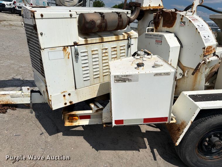 image for item YA4041 2010 Morbark M12D wood chipper