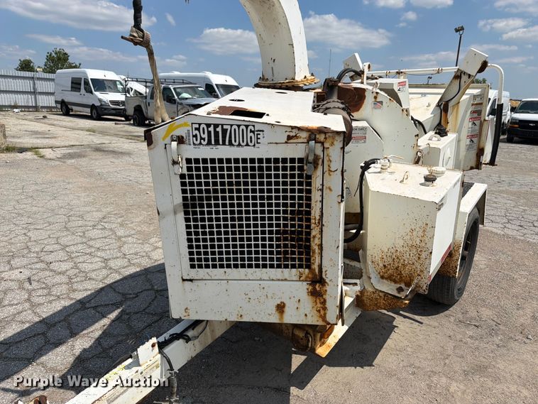 image for item YA4041 2010 Morbark M12D wood chipper