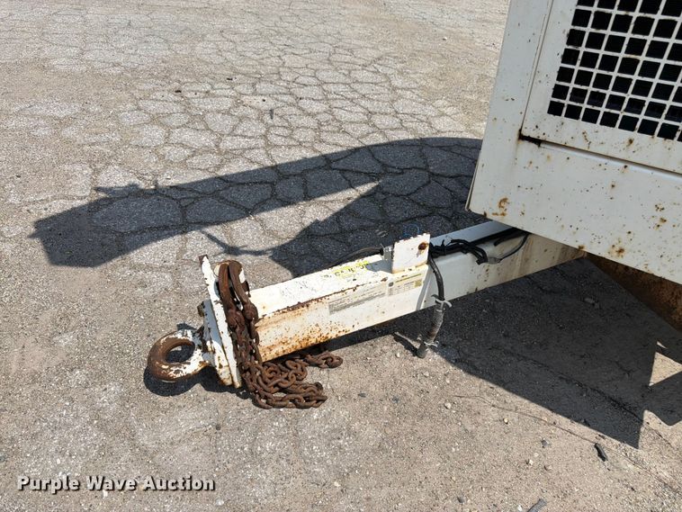 image for item YA4041 2010 Morbark M12D wood chipper