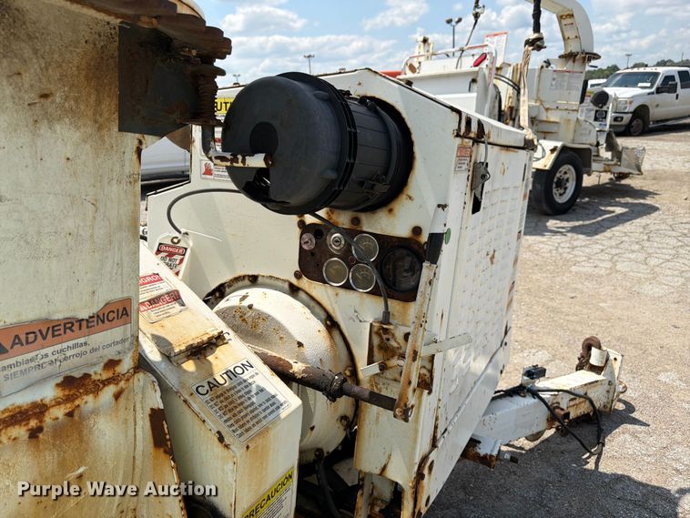 image for item YA4041 2010 Morbark M12D wood chipper