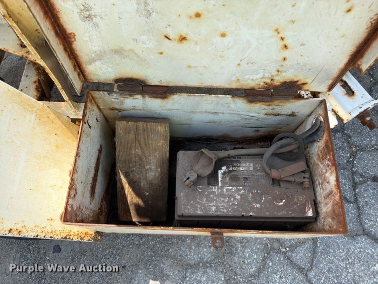image for item YA4041 2010 Morbark M12D wood chipper
