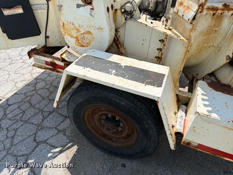 image for item YA4041 2010 Morbark M12D wood chipper