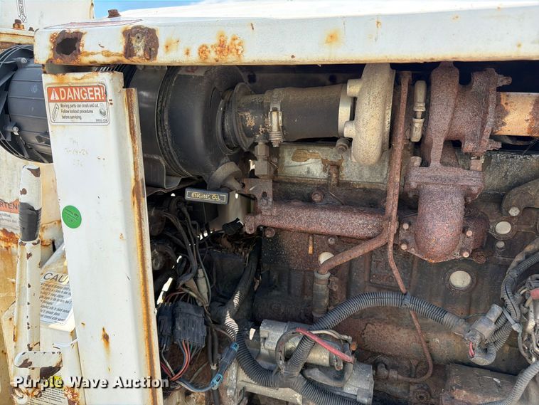image for item YA4041 2010 Morbark M12D wood chipper