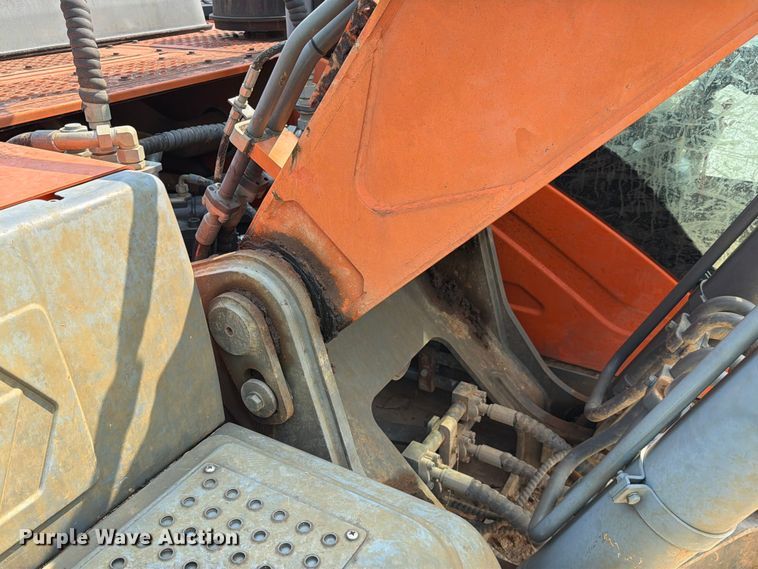 image for item YA4115 2017 XCMG XE210CU excavator