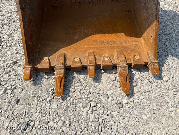 image for item YA4115 2017 XCMG XE210CU excavator