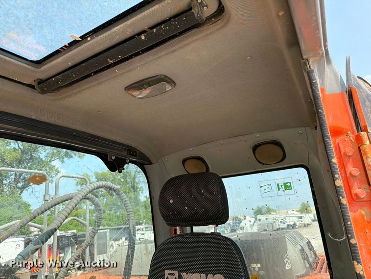image for item YA4115 2017 XCMG XE210CU excavator