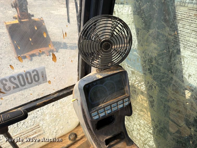image for item YA4115 2017 XCMG XE210CU excavator
