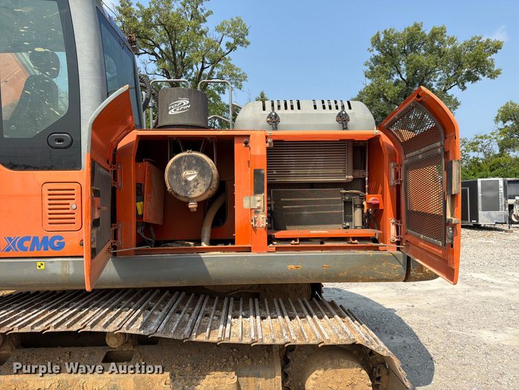 image for item YA4115 2017 XCMG XE210CU excavator