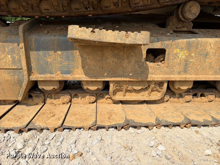 image for item YA4115 2017 XCMG XE210CU excavator