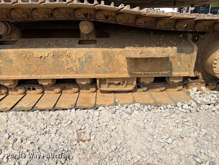 image for item YA4115 2017 XCMG XE210CU excavator