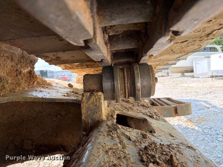 image for item YA4115 2017 XCMG XE210CU excavator