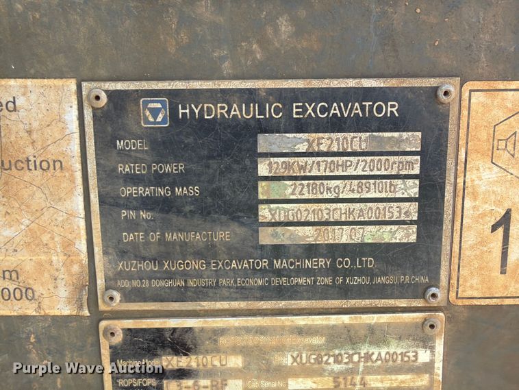 image for item YA4115 2017 XCMG XE210CU excavator