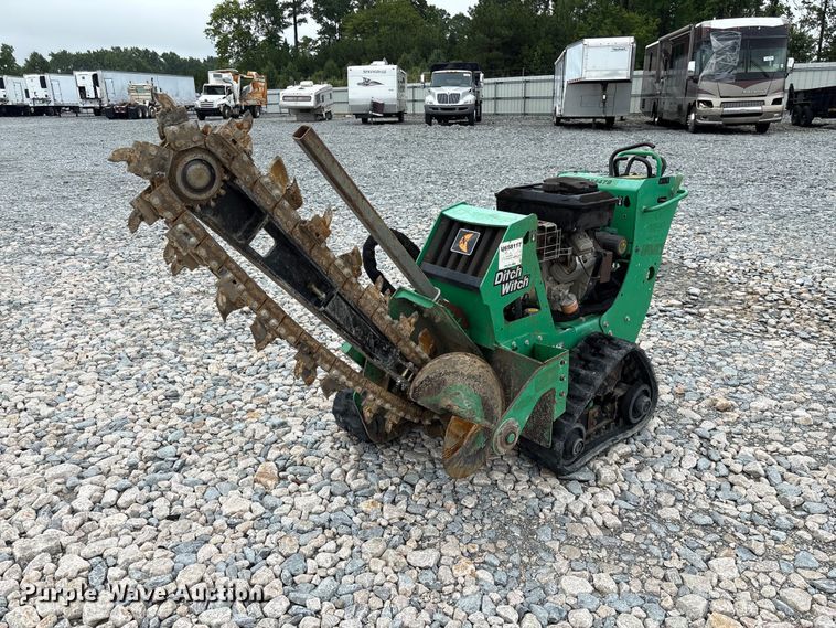 2017 Ditch Witch C16X trencher