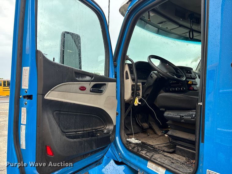 image for item YA4132 2025 Peterbilt 567 dump truck