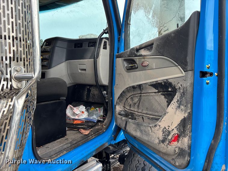 image for item YA4132 2025 Peterbilt 567 dump truck