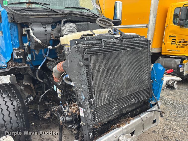 image for item YA4132 2025 Peterbilt 567 dump truck