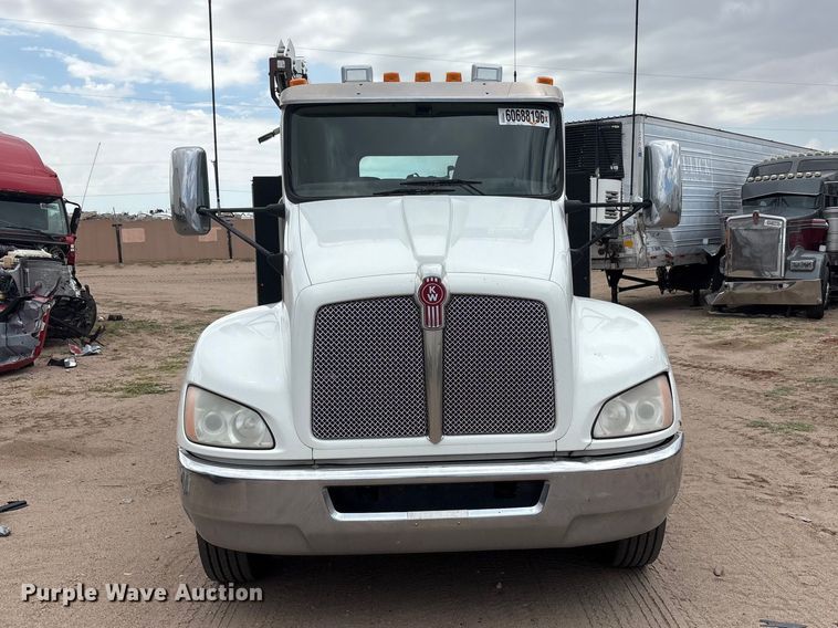 image for item YA4150 2013 Kenworth T370 utility / service truck