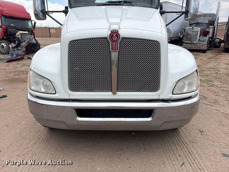 image for item YA4150 2013 Kenworth T370 utility / service truck