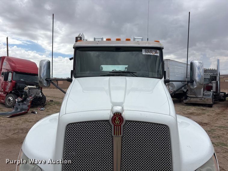 image for item YA4150 2013 Kenworth T370 utility / service truck