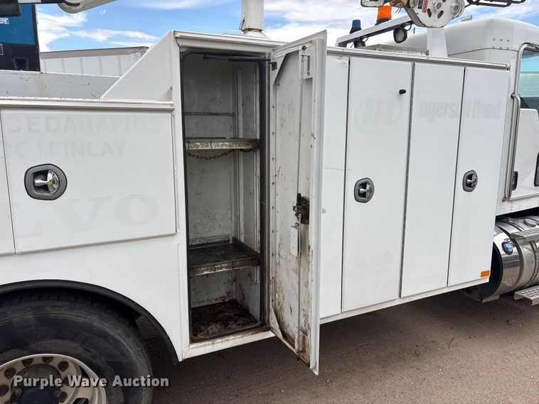 image for item YA4150 2013 Kenworth T370 utility / service truck