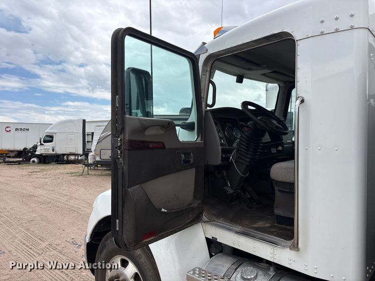 image for item YA4150 2013 Kenworth T370 utility / service truck
