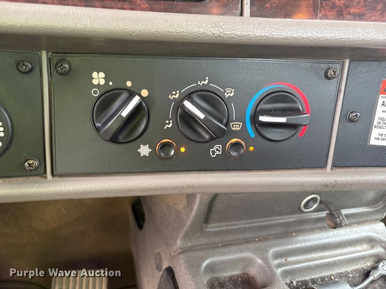 image for item YA4150 2013 Kenworth T370 utility / service truck