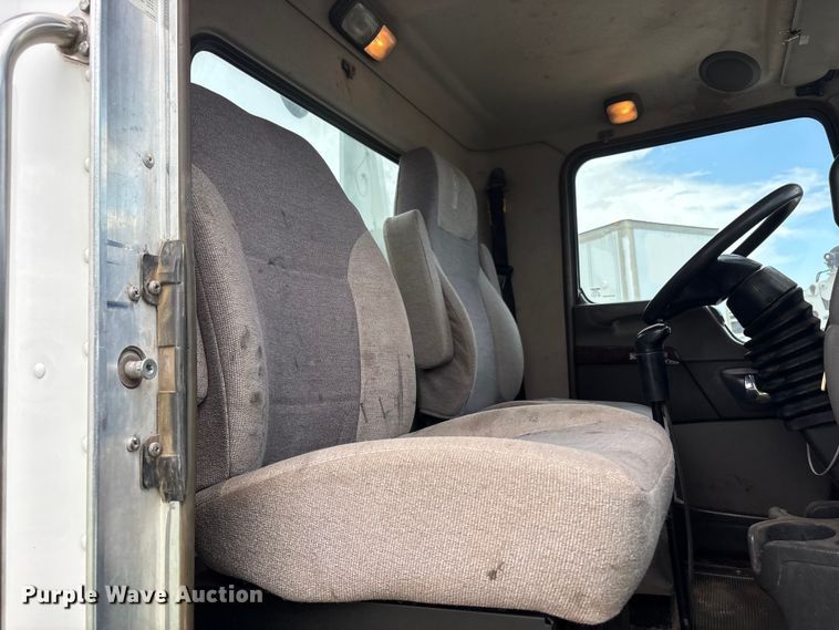 image for item YA4150 2013 Kenworth T370 utility / service truck
