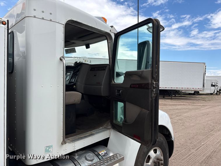 image for item YA4150 2013 Kenworth T370 utility / service truck