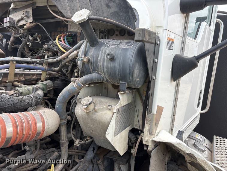 image for item YA4150 2013 Kenworth T370 utility / service truck