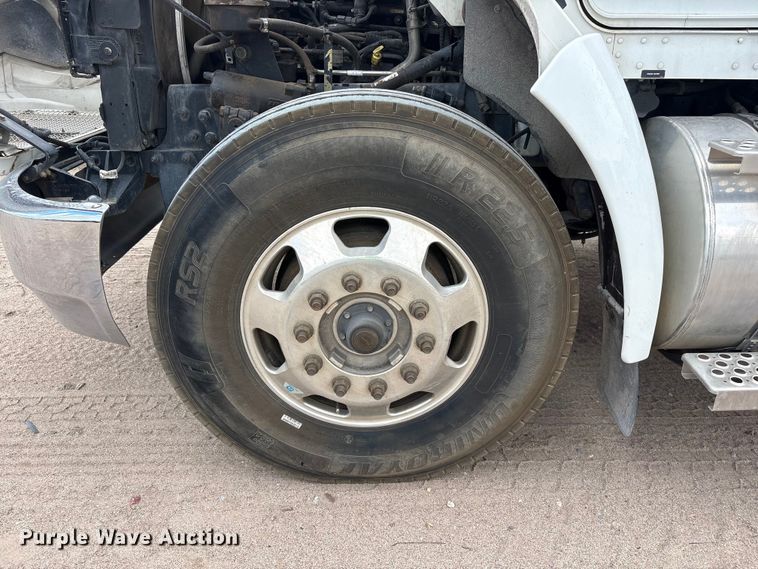 image for item YA4150 2013 Kenworth T370 utility / service truck