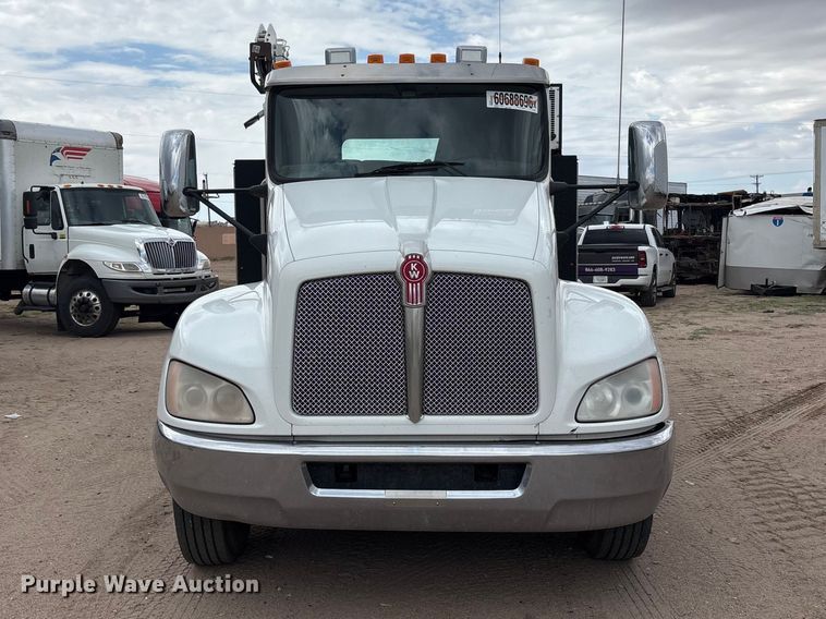 image for item YA4151 2013 Kenworth T370 utility / service truck